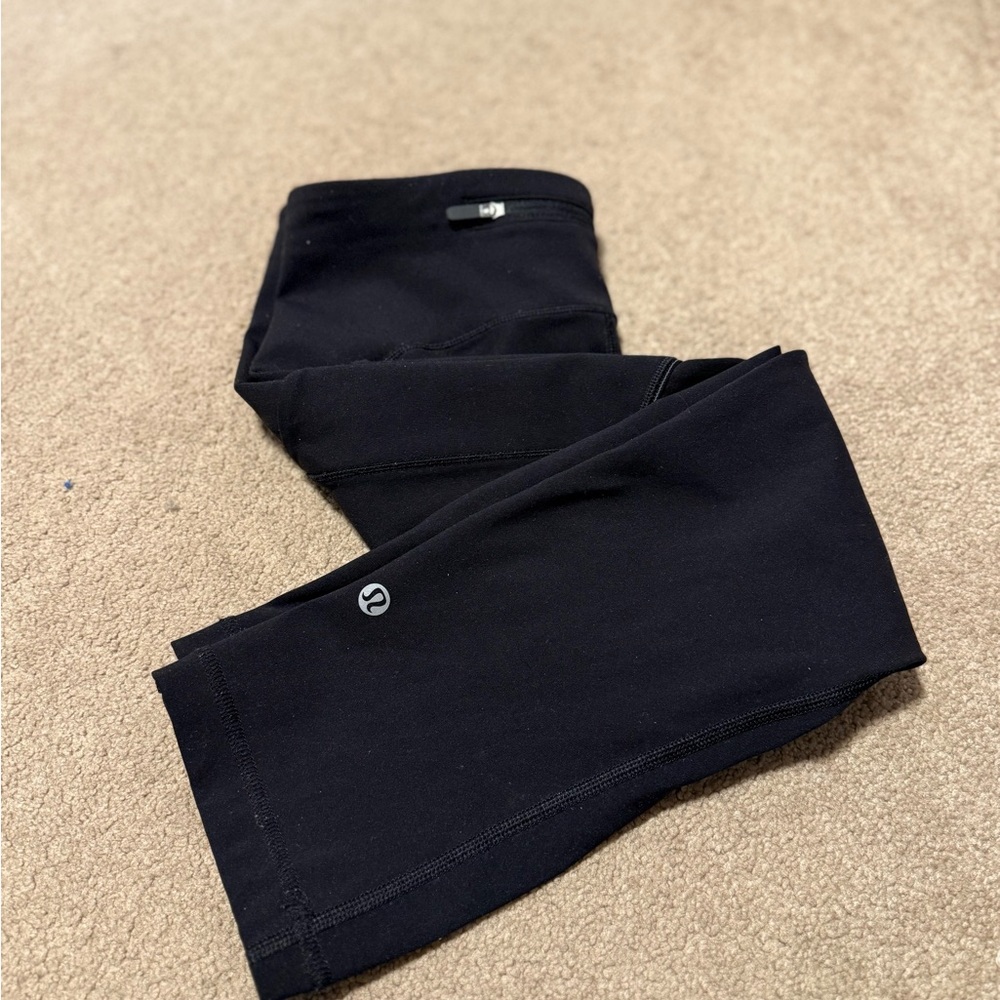Lululemon Black Leggings- size 6 in like new condition